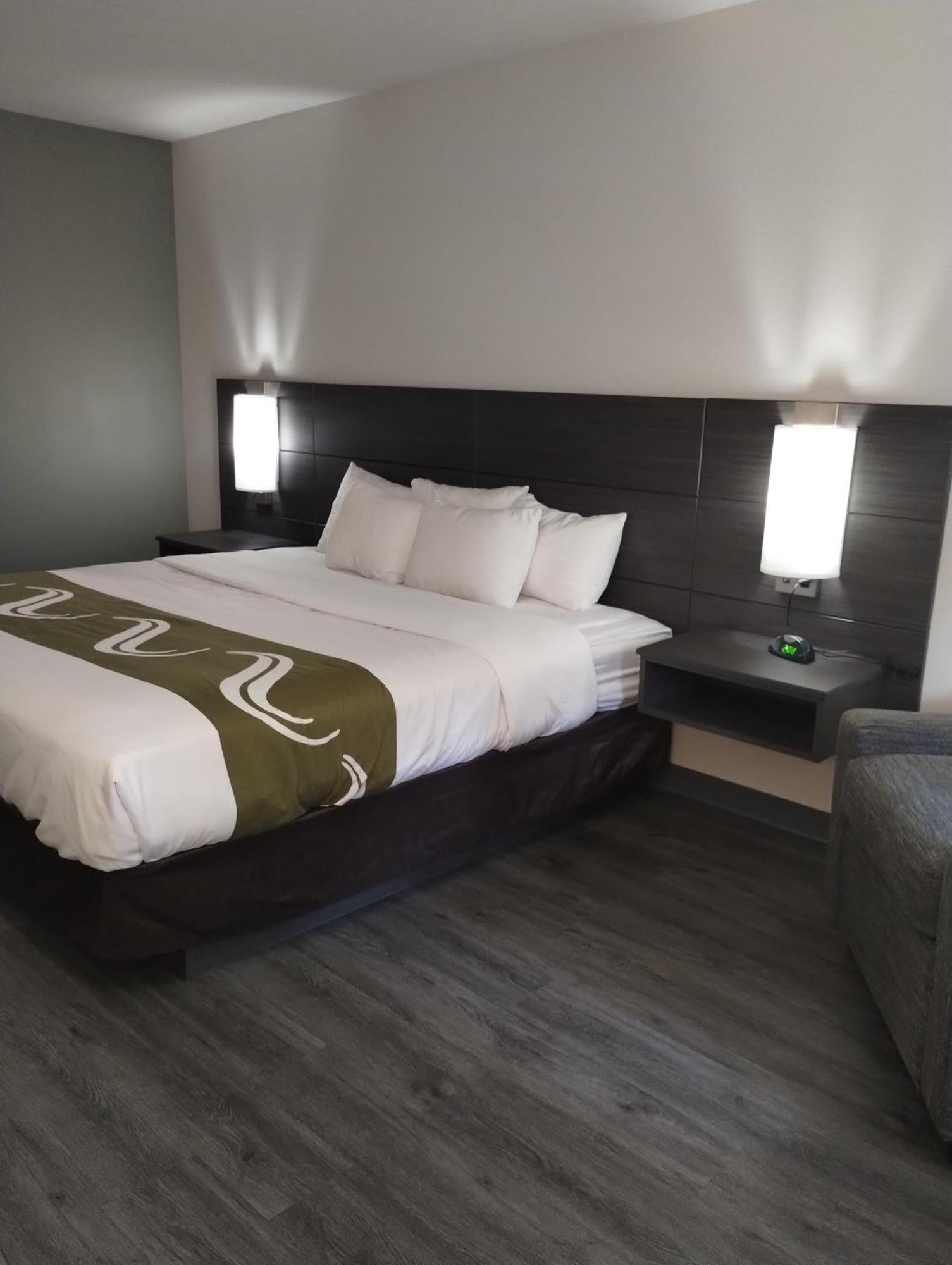 Quality Inn & Suites Wilsonville Exteriér fotografie